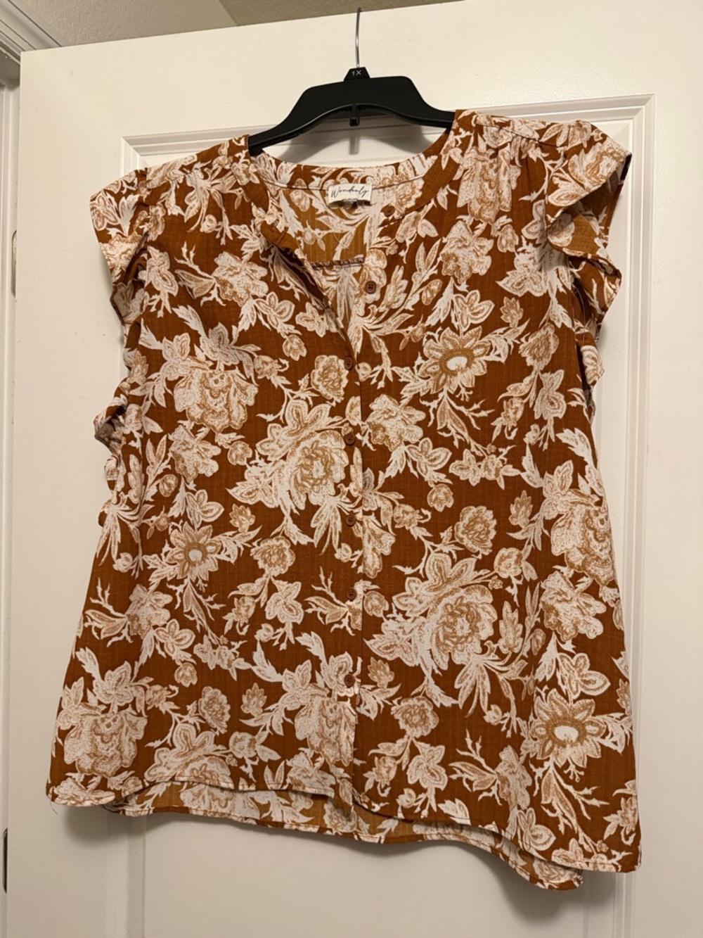 Lot of 5 super cute 2X tops!  No size tags. - Picture 7 of 15